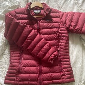 Patagonia Women’s lightweight puffer jacket